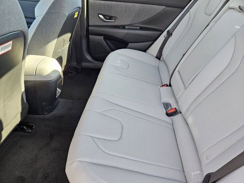 New 2025 Hyundai Elantra Limited FWD image 31