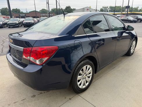 Used 2011 Chevrolet Cruze LS FWD image 4