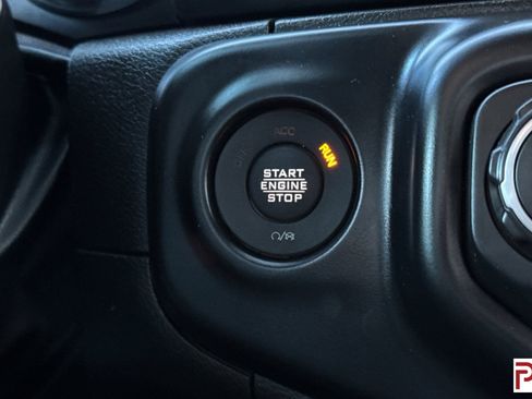 Used 2022 Jeep Wrangler Unlimited Rubicon AWD/4WD image 28