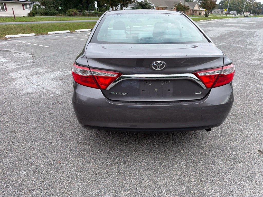 Used 2017 Toyota Camry LE FWD image 6