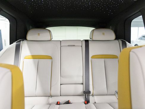 New 2026 Rolls-Royce Cullinan image 24