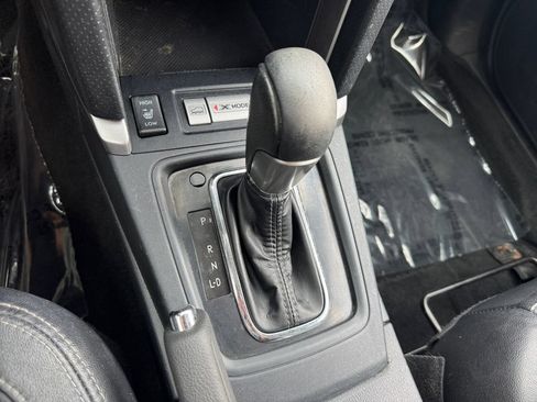 Used 2017 Subaru Forester 2.5i Touring AWD/4WD image 13