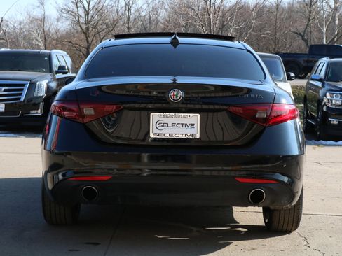 Used 2021 Alfa Romeo Giulia Ti w/ Nero Edizione image 12