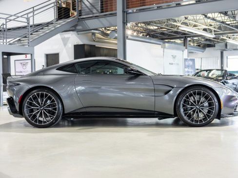 Used 2023 Aston Martin V8 Vantage Coupe image 7