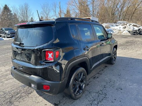 Used 2022 Jeep Renegade Altitude w/ Convenience Group image 14