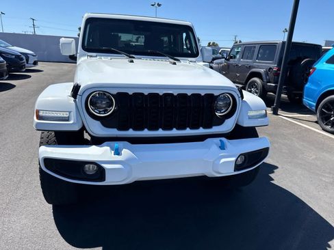 Used 2024 Jeep Wrangler High Altitude AWD/4WD image 5