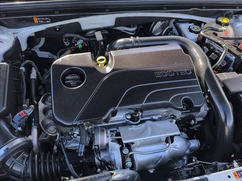 Certified 2022 Chevrolet Malibu LT FWD image 29