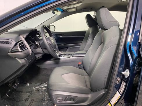Used 2018 Toyota Camry LE FWD image 10