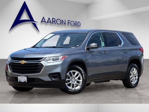 Used 2021 Chevrolet Traverse LS FWD image 2