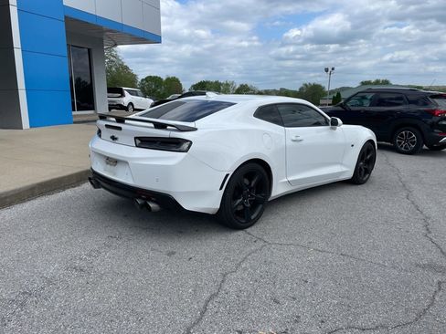 Used 2018 Chevrolet Camaro SS image 8