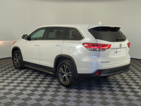 Used 2019 Toyota Highlander Plus image 5