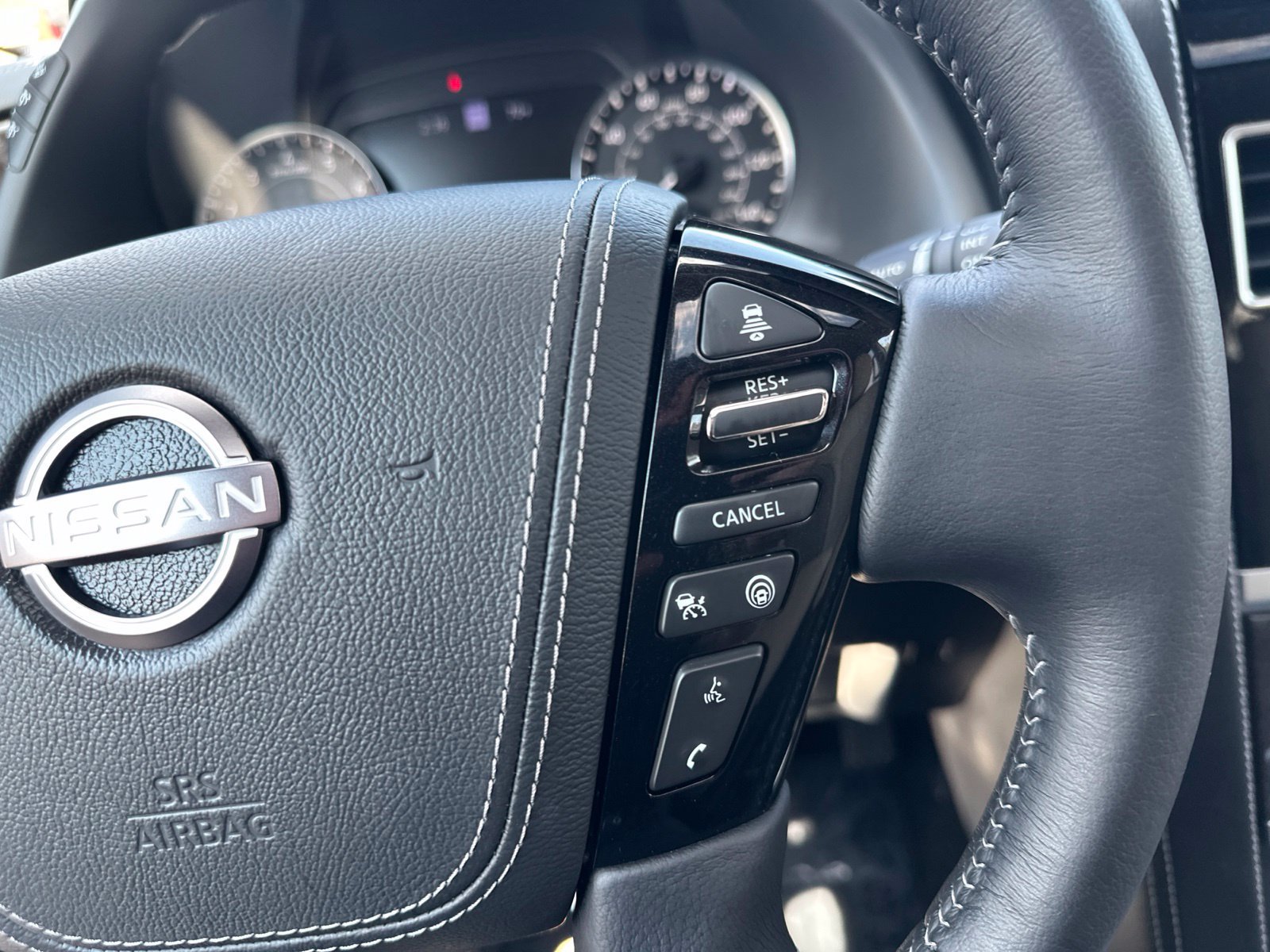 Used 2024 Nissan Armada Platinum w/ Cargo Package AWD/4WD image 59