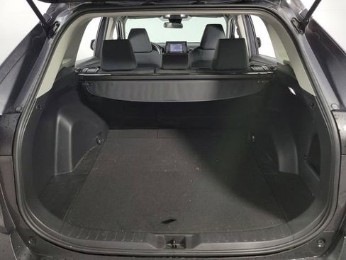 Used 2022 Toyota RAV4 LE image 21