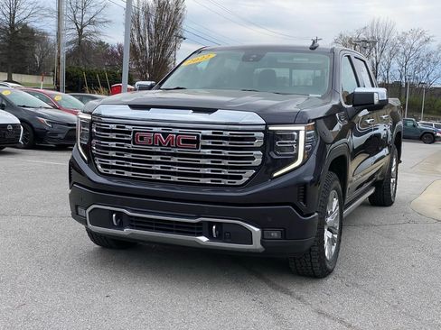 Used 2022 GMC Sierra 1500 Denali AWD/4WD image 3
