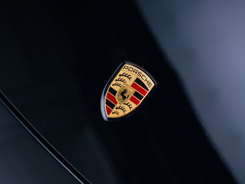 Used 2024 Porsche 911 Carrera GTS image 9