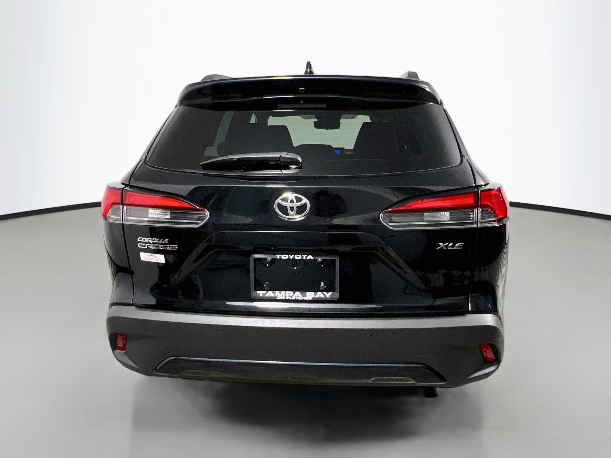 Used 2025 Toyota Corolla Cross XLE AWD/4WD image 6