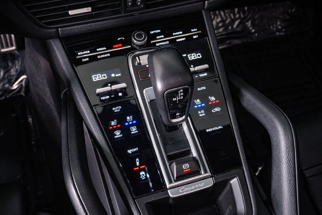 Certified 2023 Porsche Cayenne S AWD/4WD image 24