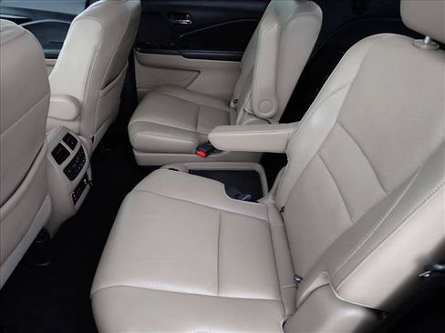 Used 2016 Honda Pilot Elite image 10