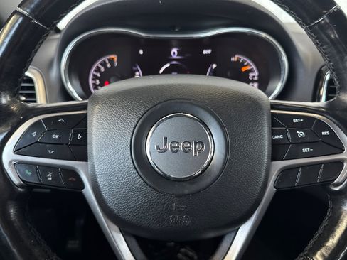 Used 2020 Jeep Grand Cherokee Altitude RWD image 23