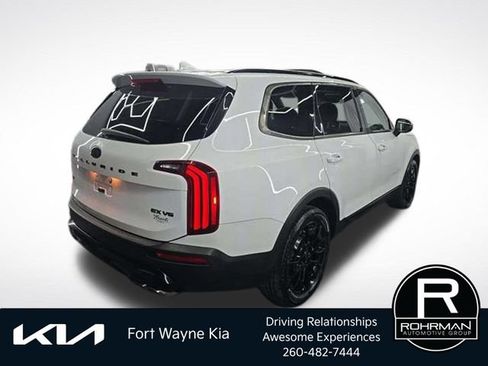 Used 2021 Kia Telluride EX w/ EX Premium Package AWD/4WD image 3
