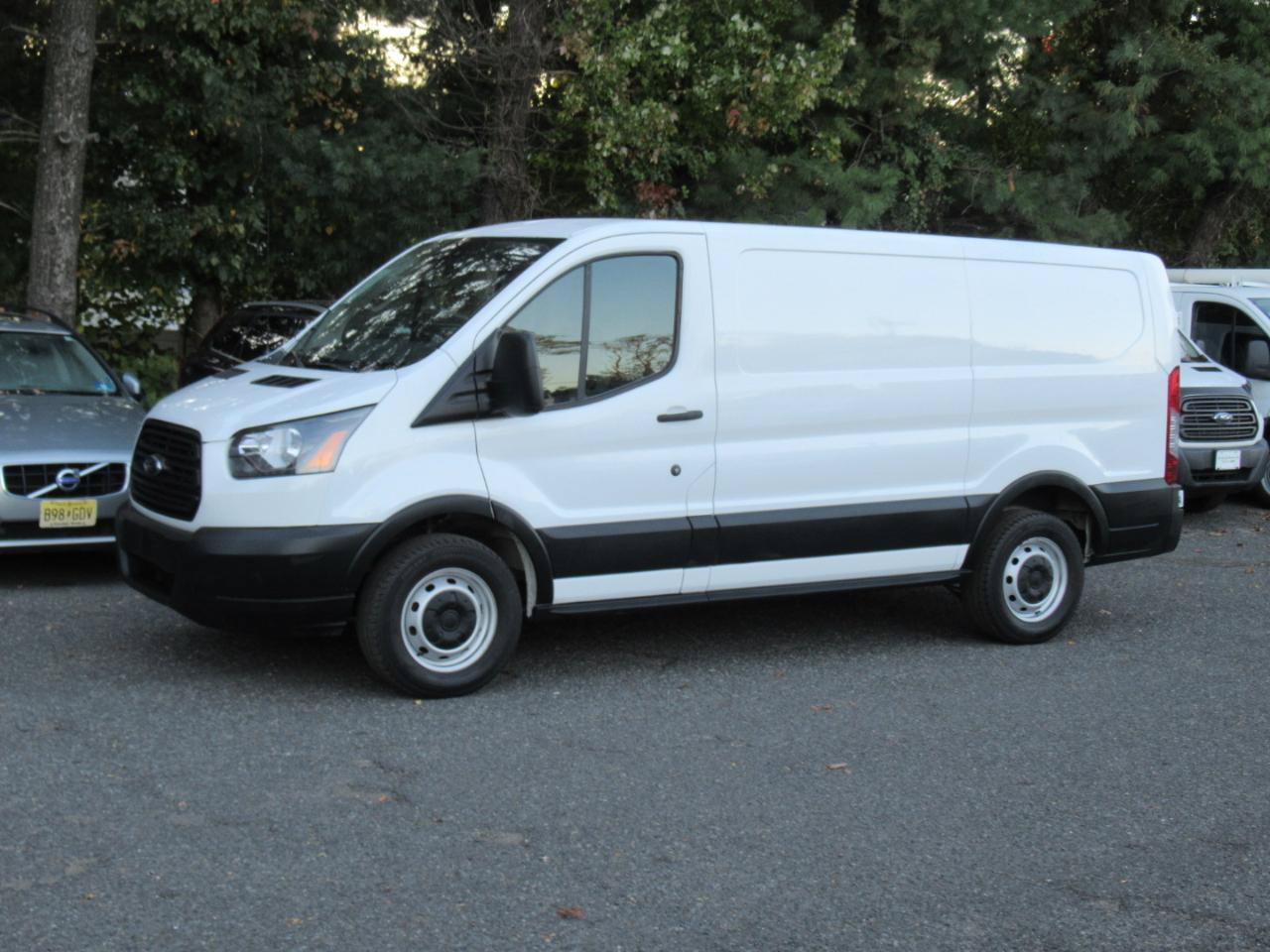 Used 2019 Ford Transit 150 130 Low Roof RWD image 2