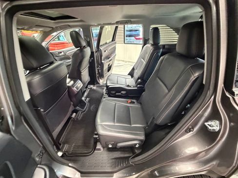 Used 2017 Toyota Highlander Limited AWD/4WD image 56