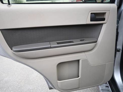 Used 2009 Ford Escape XLT image 37