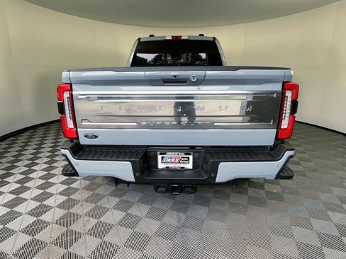 Used 2024 Ford F350 Platinum AWD/4WD image 4
