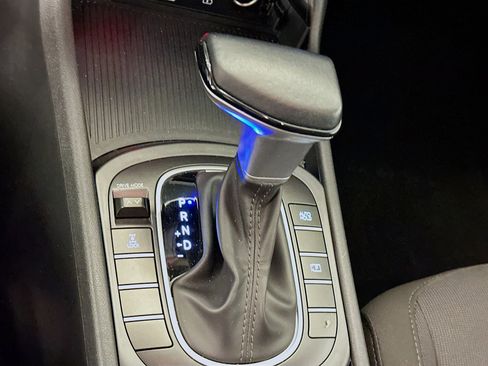 Used 2025 Hyundai Kona SEL image 24