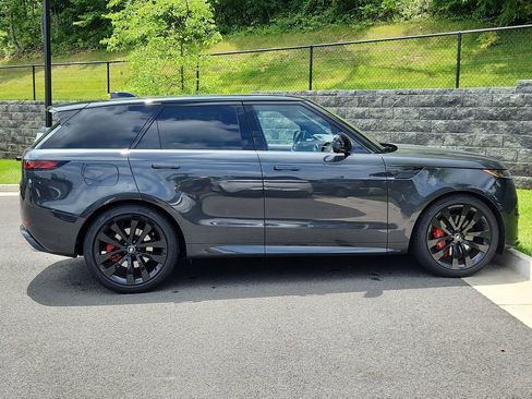 New 2025 Land Rover Range Rover Sport Dynamic SE image 11