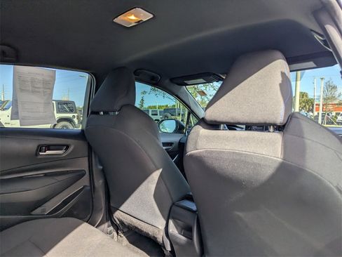 Used 2022 Toyota Corolla SE image 12