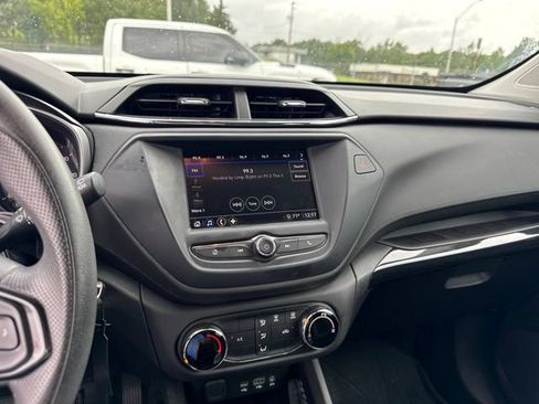 Used 2021 Chevrolet TrailBlazer LS FWD image 7