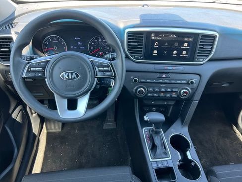 Used 2020 Kia Sportage LX w/ LX Popular Package AWD/4WD image 3