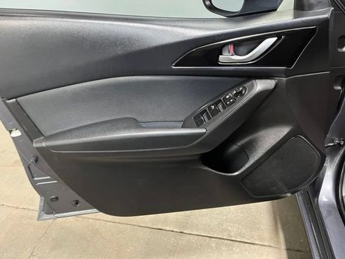 Used 2015 MAZDA MAZDA3 i Sport FWD image 20