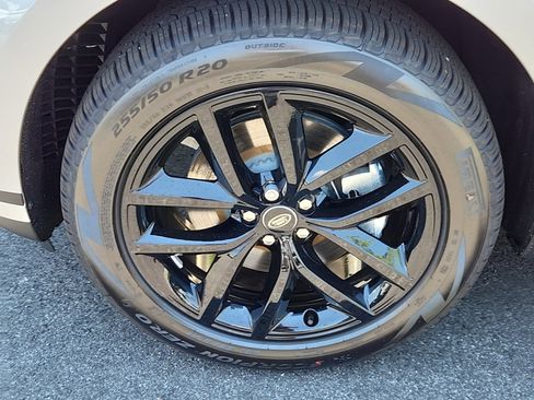 Certified 2025 Land Rover Range Rover Velar S image 9