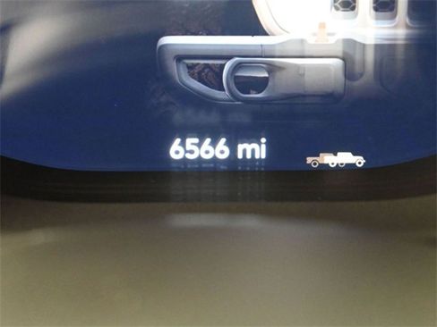 Used 2023 Jeep Gladiator Rubicon w/ Cold Weather Group image 17