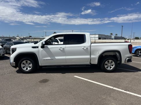 Certified 2024 GMC Sierra 1500 SLE RWD image 2