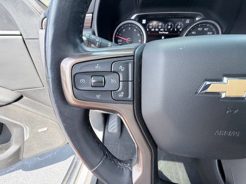 Used 2021 Chevrolet Suburban High Country AWD/4WD image 16