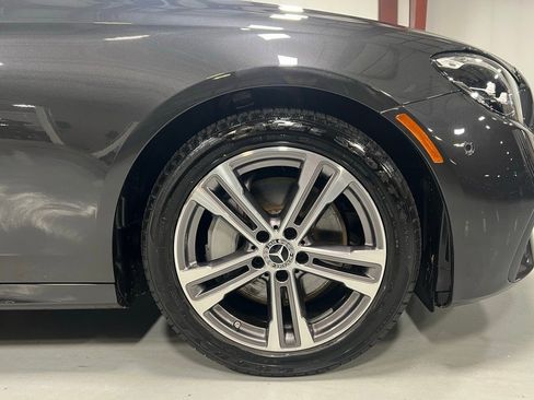 Used 2023 Mercedes-Benz E 350 4MATIC Sedan image 16