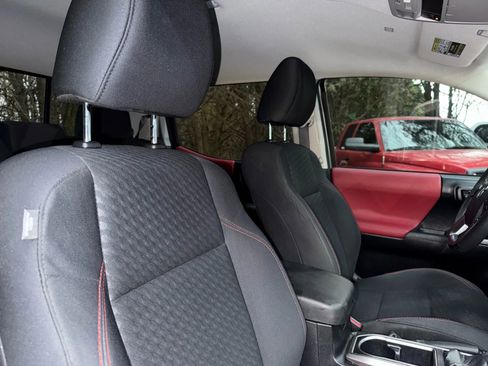 Used 2022 Toyota Tacoma SR5 image 24