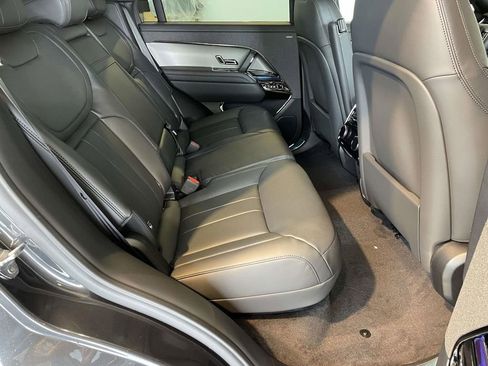 New 2026 Land Rover Range Rover Sport SE AWD/4WD image 18