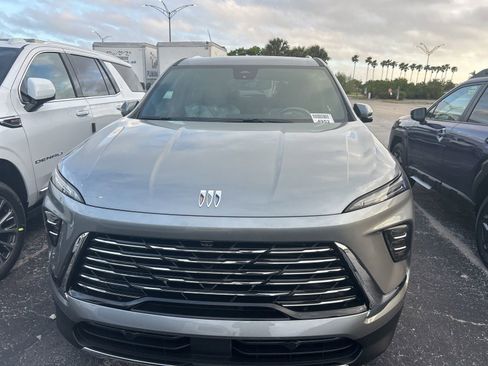 New 2026 Buick Enclave Preferred image 2