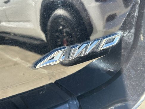 Used 2023 Ford Explorer XLT w/ Equipment Group 202A image 13