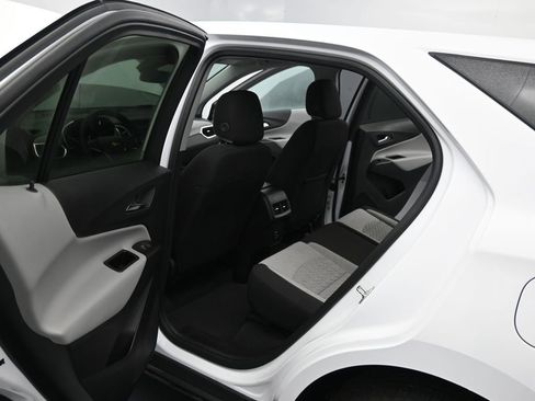 Used 2024 Chevrolet Equinox LT image 10