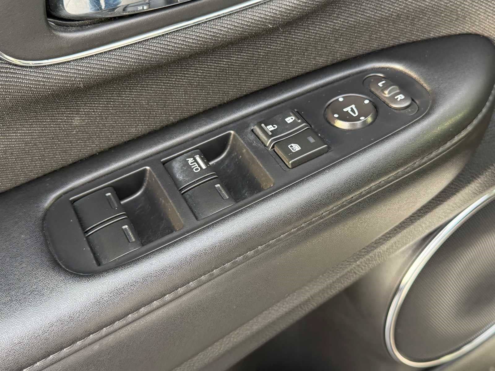 Used 2022 Honda HR-V EX image 12