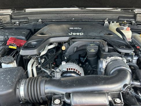 Used 2019 Jeep Wrangler Unlimited Sport image 25