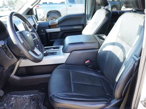 Used 2018 Ford F150 Lariat w/ Equipment Group 502A Luxury image 6