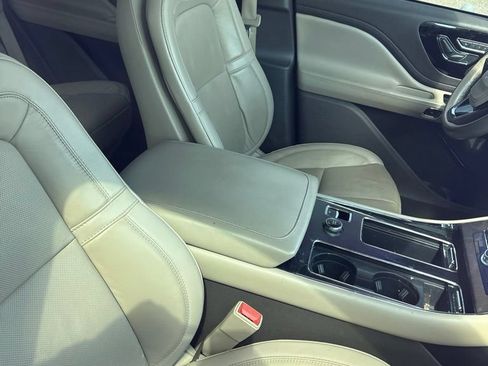 Used 2023 Lincoln Aviator Reserve w/ Elements Package Plus RWD image 11