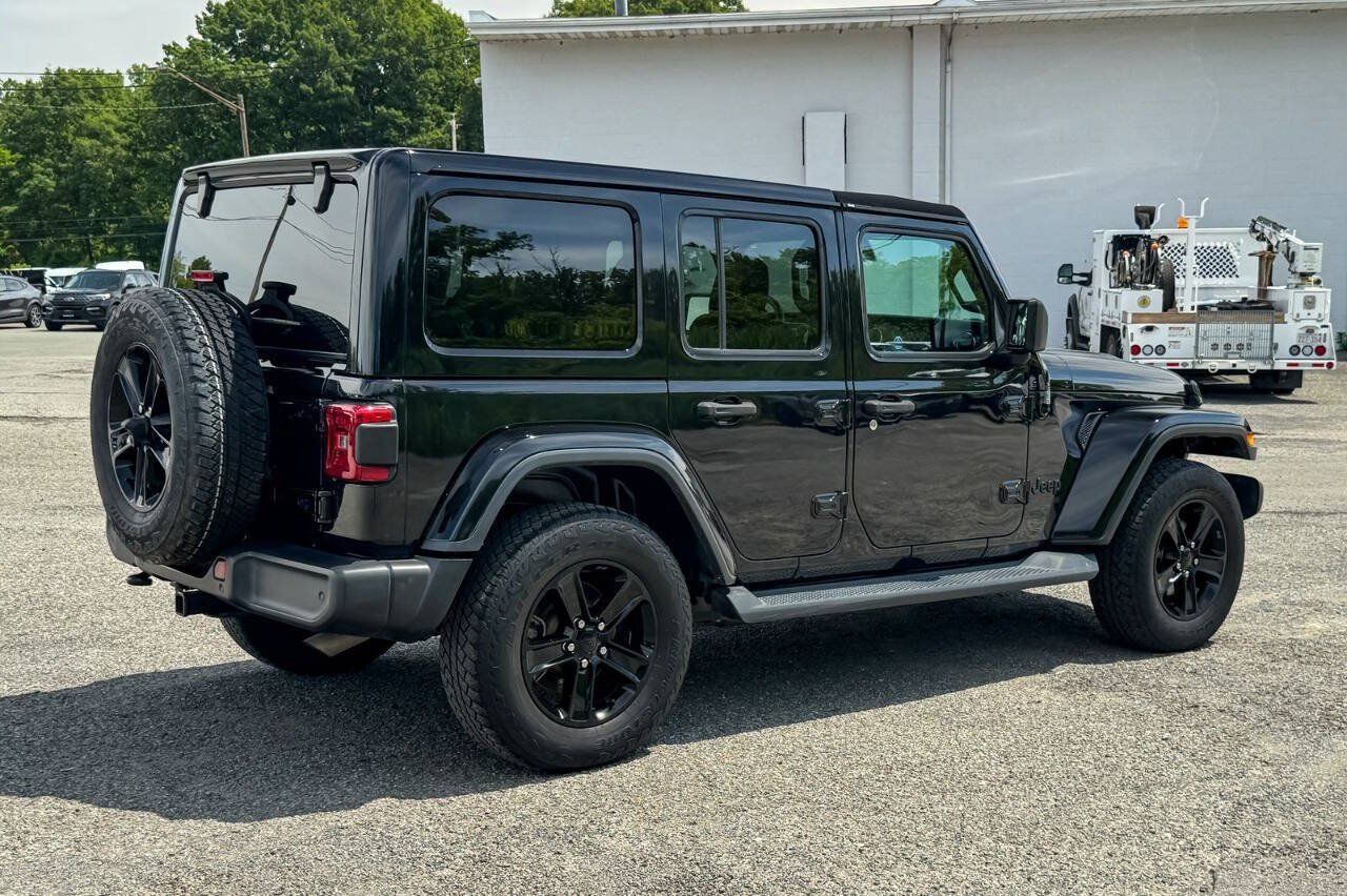 Used 2021 Jeep Wrangler Unlimited Sahara AWD/4WD image 3