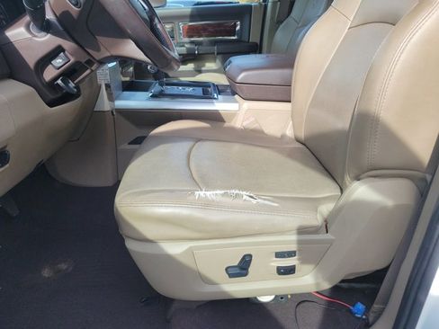 Used 2011 RAM 1500 Laramie AWD/4WD image 22